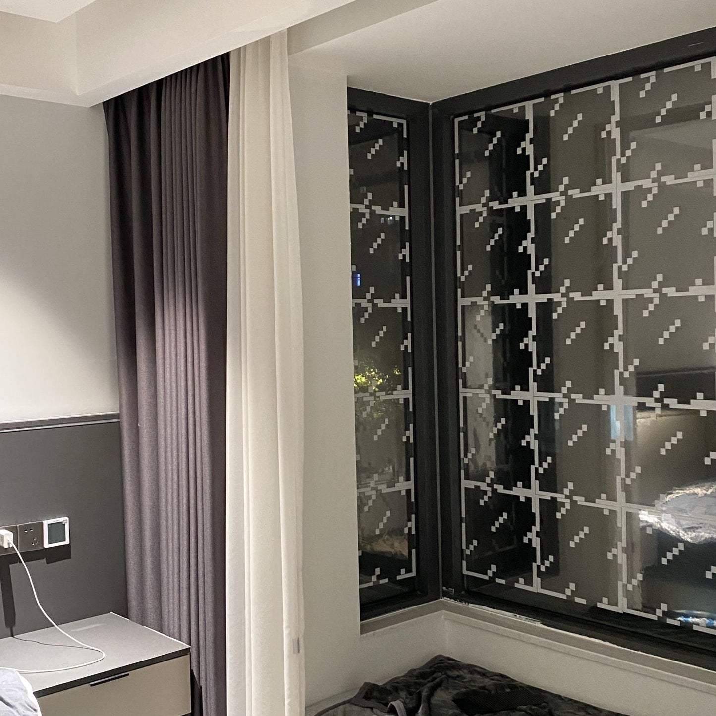 Pixel Style Window Film "Glass/Vine"